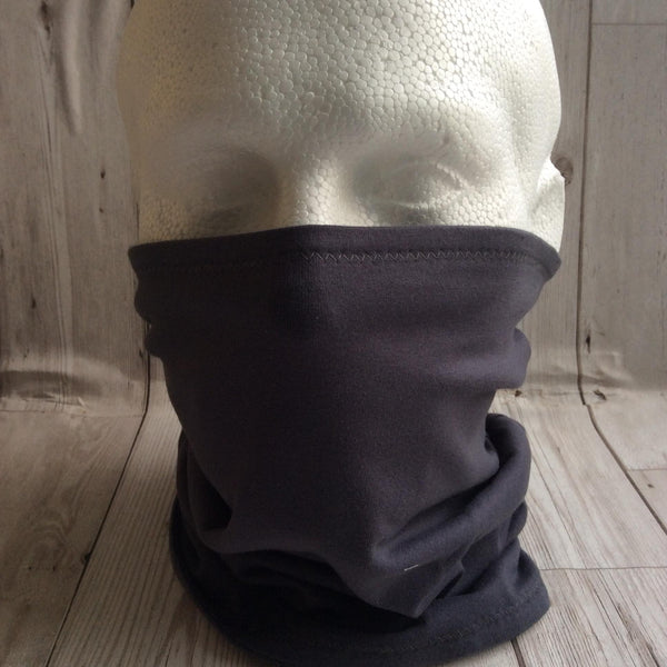 Man's beanie neck gaiter - charcoal grey