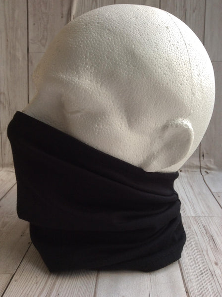 Man's beanie neck gaiter - black