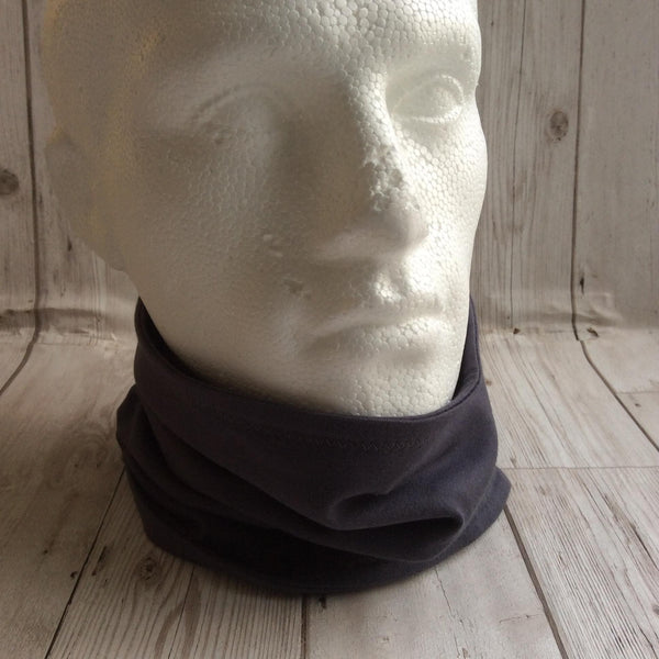 Man's beanie neck gaiter - charcoal grey