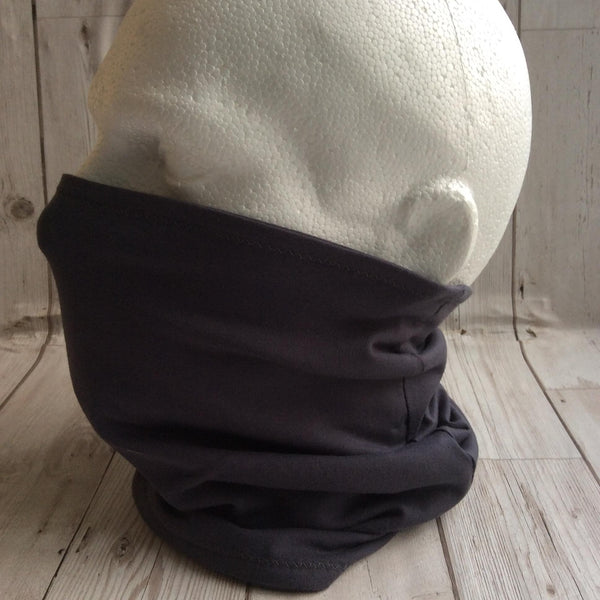 Man's beanie neck gaiter - charcoal grey