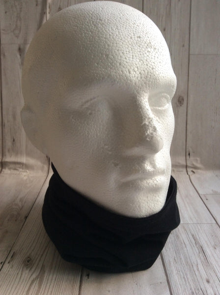 Man's beanie neck gaiter - black