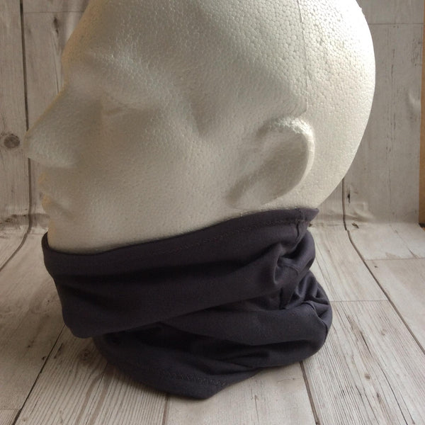 Man's beanie neck gaiter - charcoal grey