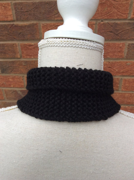 Black alpaca/wool mix keyhole scarf
